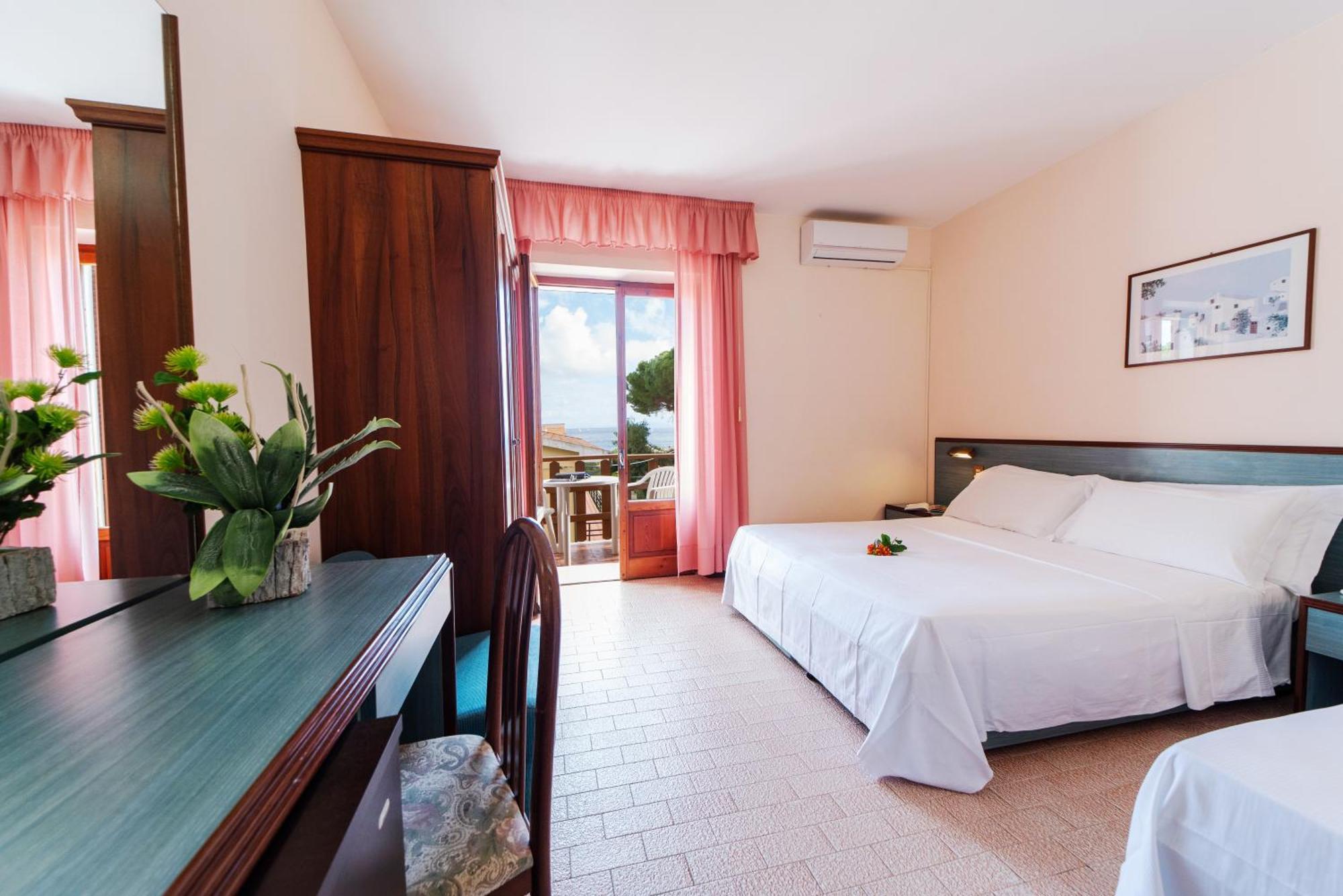 Frank'S Hotel Capoliveri  Eksteriør billede